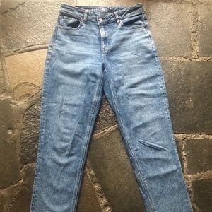 American Eagle High Rise Mom Jean Criss Cross Waist